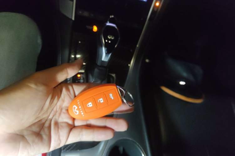 Used Infiniti Q50L 2018 2.0T Enjoyment Edition China V standard Vehicle Key