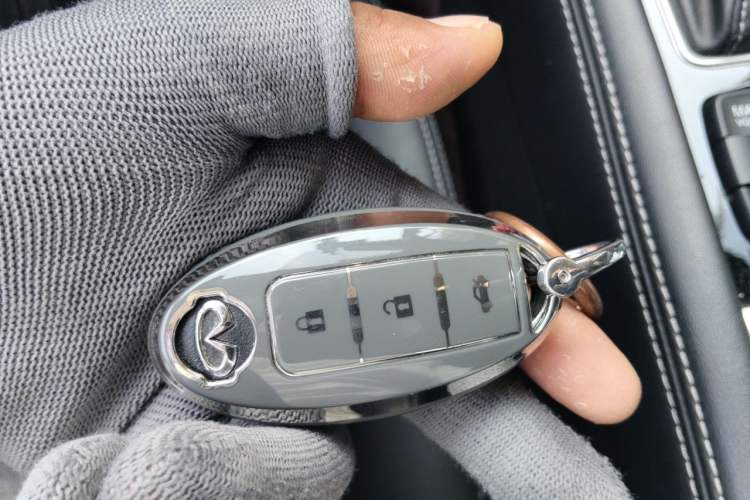 Used Infiniti Q50L 2018 2.0T Enjoyment Edition China V standard Vehicle Key
