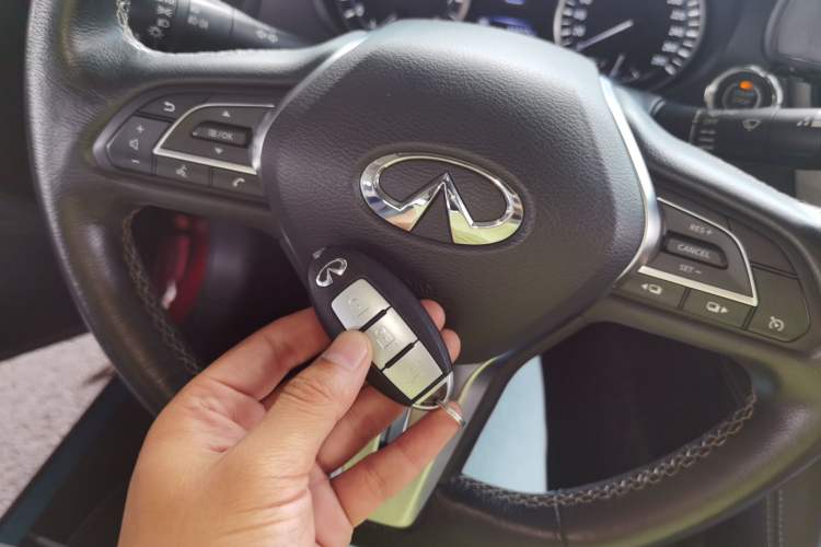 Used Infiniti Q50L 2018 2.0T Enjoyment Edition China V standard Vehicle Key