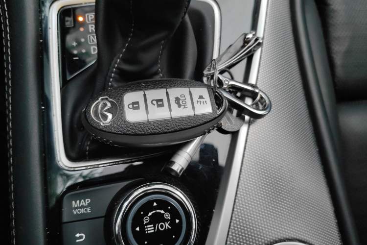 Used Infiniti Q50L 2018 2.0T Elite Sport Version China V Standard Vehicle Key