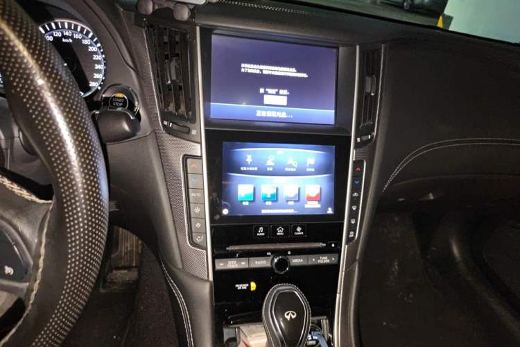 Used Infiniti Q50L 2018 2.0T Enjoyment Version China V Standard Audio And AC Panel