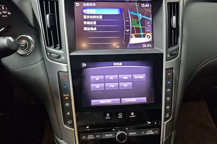 Used Infiniti Q50L 2018 2.0T Enjoyment Version China VI Standard Audio And AC Panel