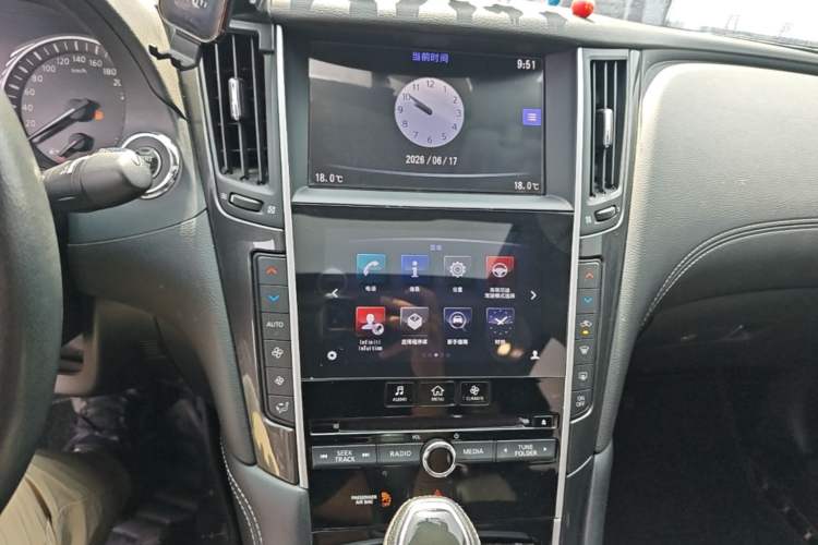 Used Infiniti Q50L 2018 2.0T Comfort Edition China VI Standard Audio And AC Panel