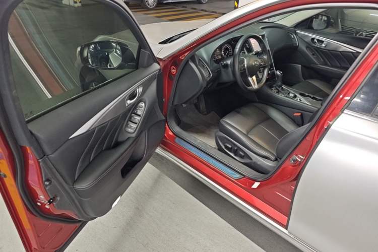 Used Infiniti Q50L 2018 2.0T Enjoyment Version China VI Standard Driver Seat