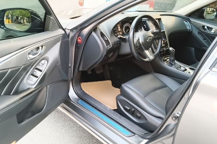 Used Infiniti Q50L 2018 2.0T Enjoyment Version China VI Standard Driver Seat