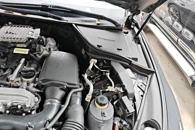 Used Infiniti Q50L 2018 2.0T Enjoyment Version China V Standard Engine Bay Left