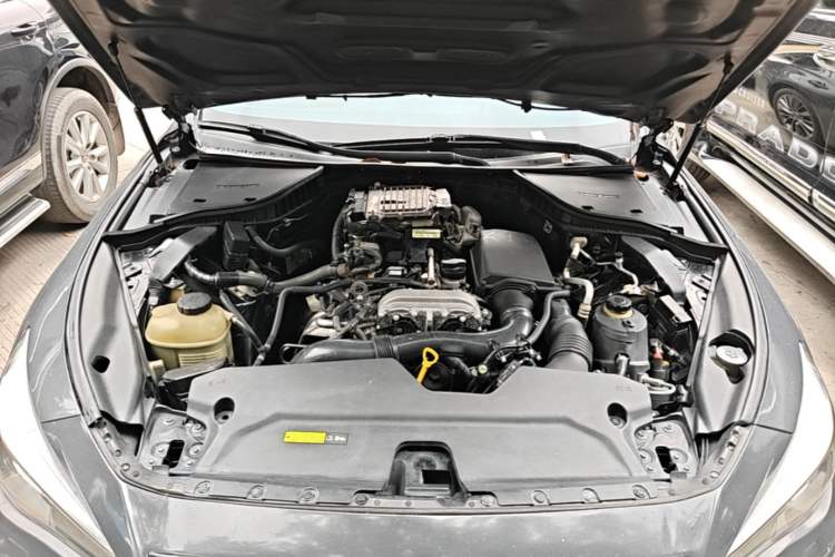 Used Infiniti Q50L 2018 2.0T Enjoyment Version China V Standard Engine Bay
