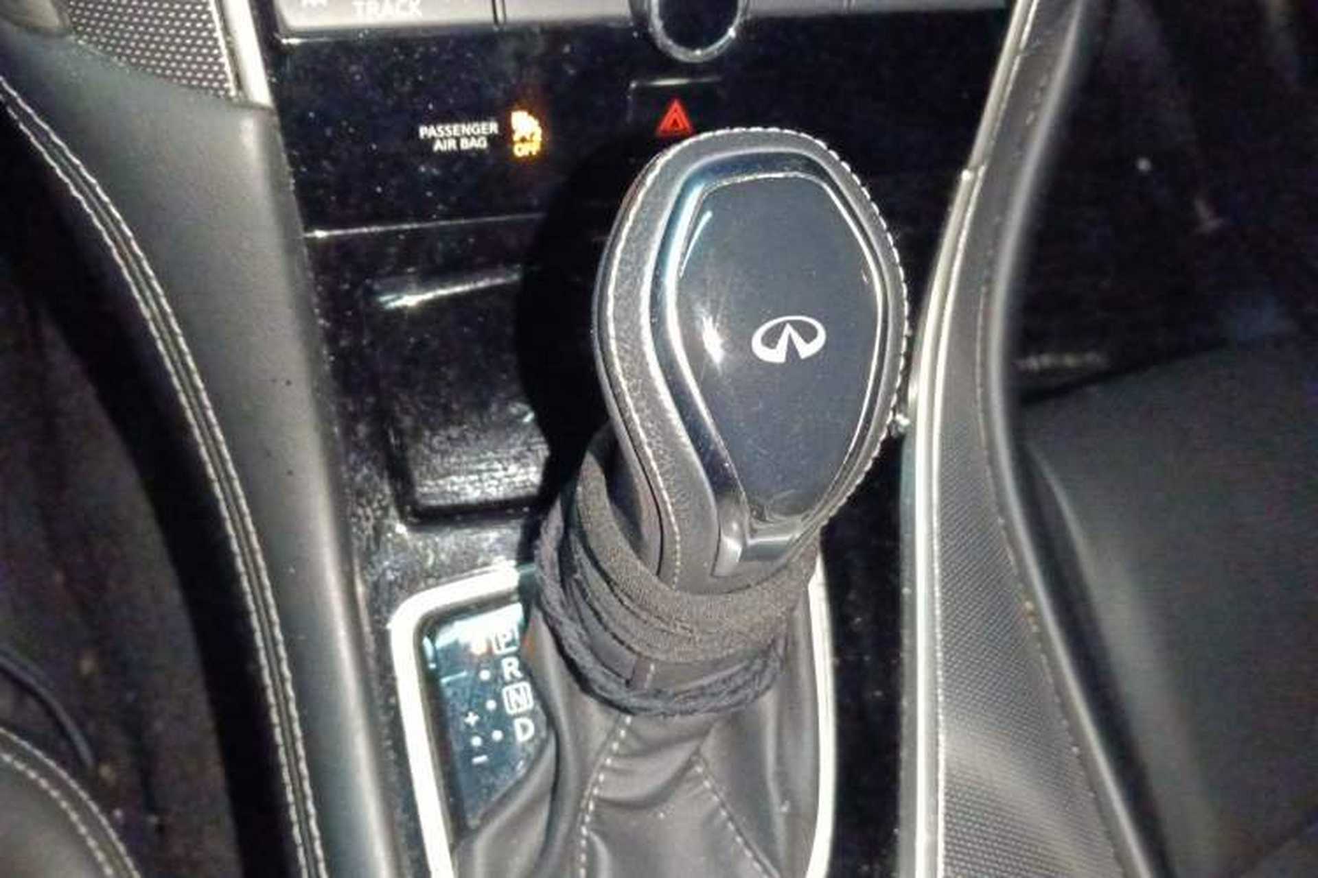 Used Infiniti Q50L 2018 2.0T Enjoyment Edition China V standard Gear Lever