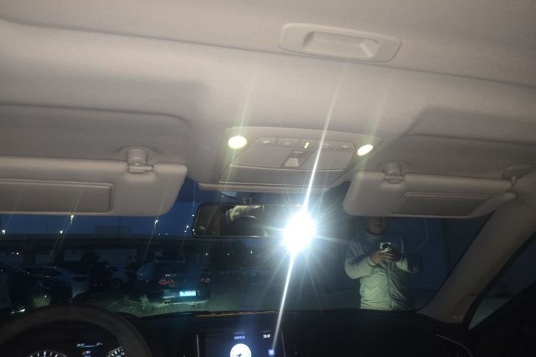 Used Infiniti Q50L 2018 2.0T Comfort Edition China VI Standard Headliner