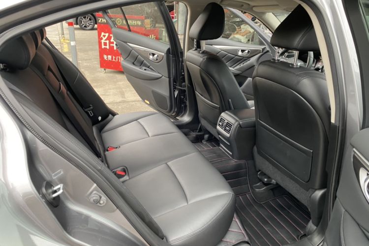 Used Infiniti Q50L 2018 2.0T Comfort Edition China VI Standard Interior 1