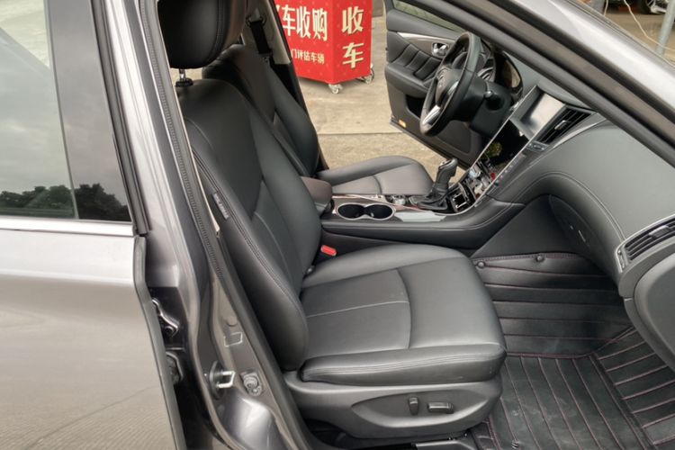 Used Infiniti Q50L 2018 2.0T Comfort Edition China VI Standard Interior 4