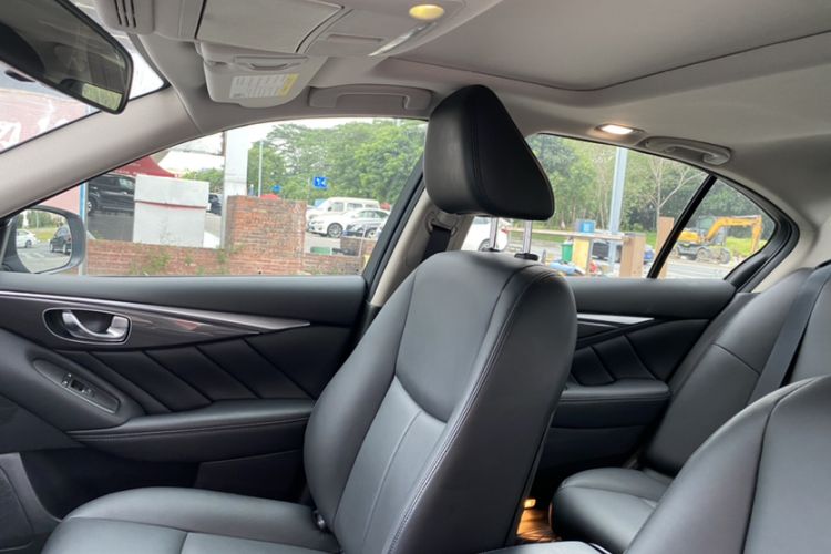 Used Infiniti Q50L 2018 2.0T Comfort Edition China VI Standard Interior 5