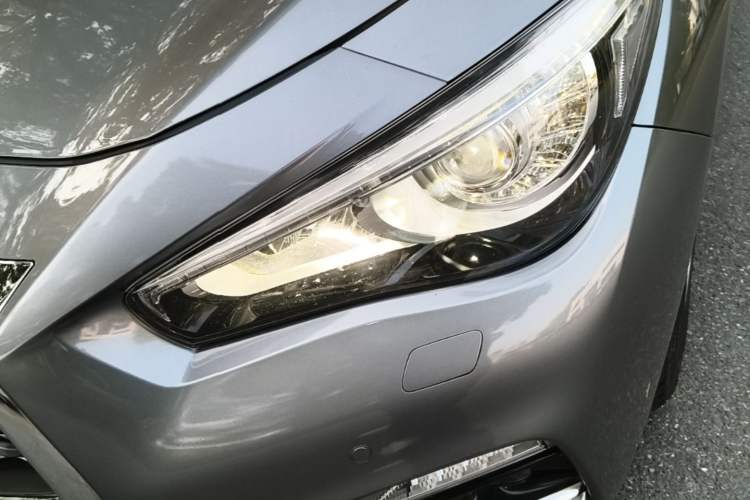 Used Infiniti Q50L 2018 2.0T Enjoyment Version China VI Standard Left Front Headlight