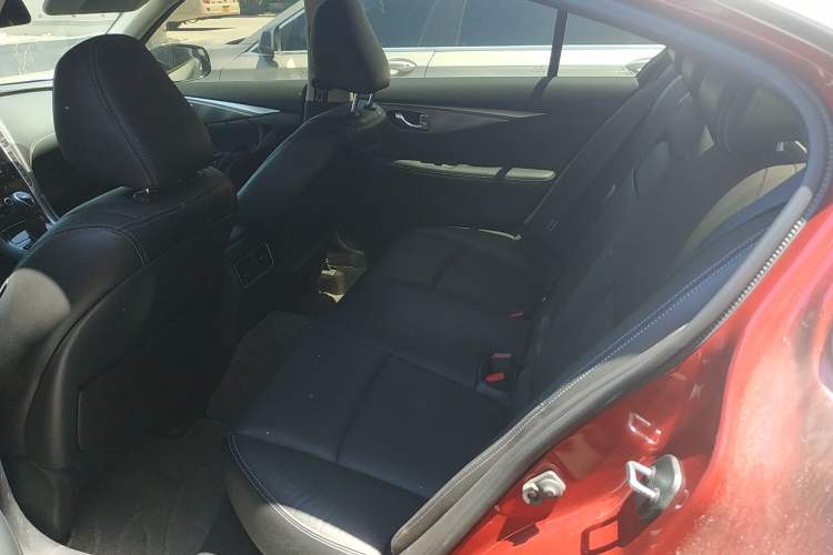 Used Infiniti Q50L 2018 2.0T Enjoyment Version China VI Standard Left Rear Seat