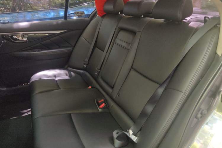 Used Infiniti Q50L 2018 2.0T Comfort Edition China V Standard Left Rear Seat