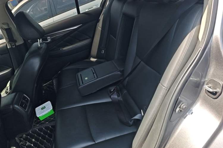 Used Infiniti Q50L 2018 2.0T Comfort Edition China VI Standard Left Rear Seat