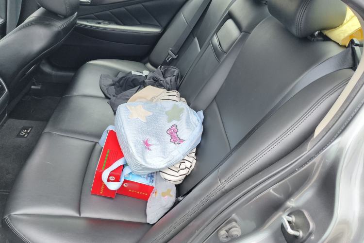 Used Infiniti Q50L 2018 2.0T Comfort Edition China VI Standard Left Rear Seat