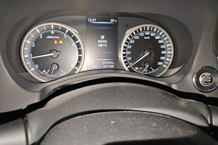 Used Infiniti Q50L 2018 2.0T Enjoyment Version China V Standard Odometer Close Up