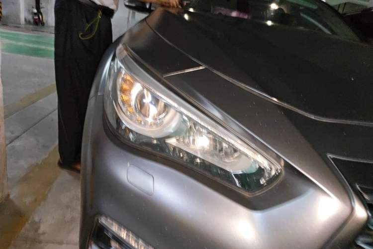 Used Infiniti Q50L 2018 2.0T Enjoyment Version China V Standard Right Front Headlight