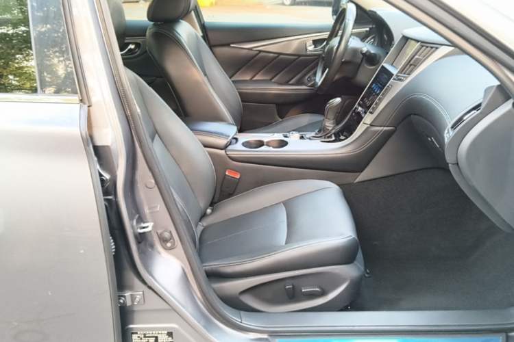 Used Infiniti Q50L 2018 2.0T Enjoyment Version China VI Standard Right Front Seat