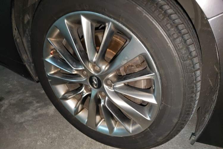 Used Infiniti Q50L 2018 2.0T Enjoyment Version China V Standard Right Front Wheel Hub