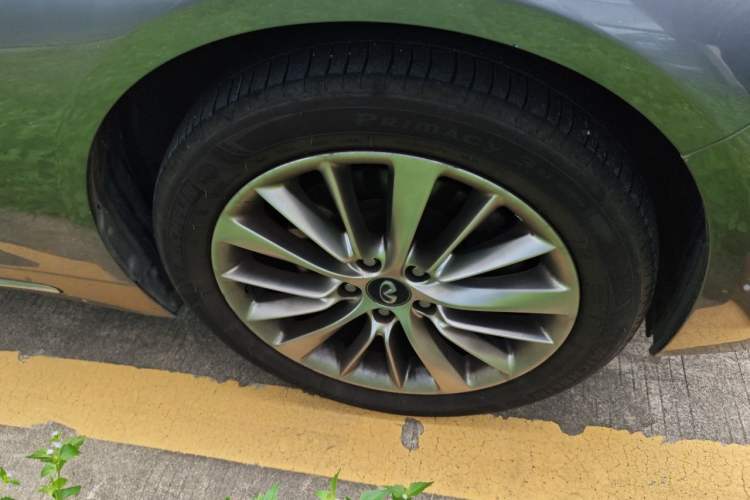 Used Infiniti Q50L 2018 2.0T Enjoyment Version China VI Standard Right Front Wheel Hub