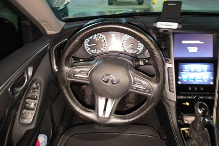 Used Infiniti Q50L 2018 2.0T Enjoyment Version China V Standard Steering Wheel