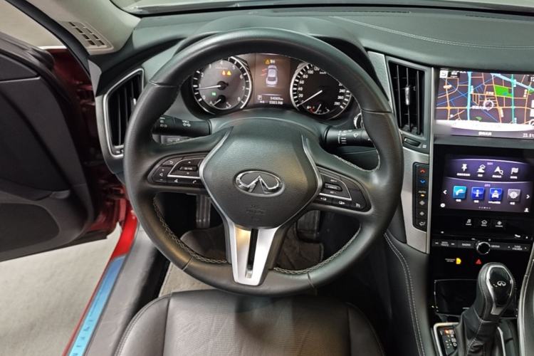 Used Infiniti Q50L 2018 2.0T Enjoyment Version China VI Standard Steering Wheel