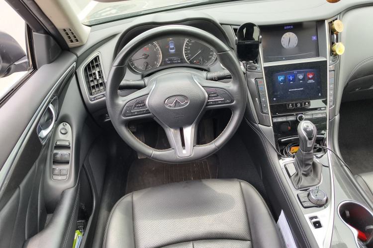 Used Infiniti Q50L 2018 2.0T Comfort Edition China VI Standard Steering Wheel
