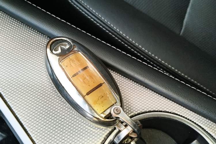 Used Infiniti Q50L 2018 2.0T Enjoyment Version China VI Standard Vehicle Key