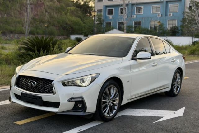Used Infiniti Q50L 2018 2.0T Enjoyment Version China VI Standard