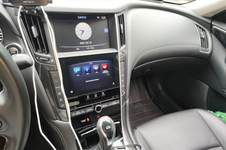 Used Infiniti Q50L 2018 2.0T Comfort Edition China VI Standard Audio And AC Panel