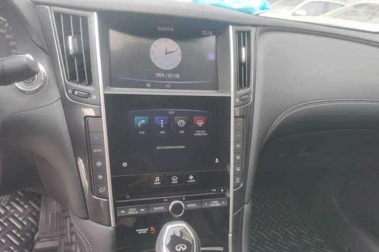 Used Infiniti Q50L 2018 2.0T Comfort Edition China VI Standard Audio And AC Panel