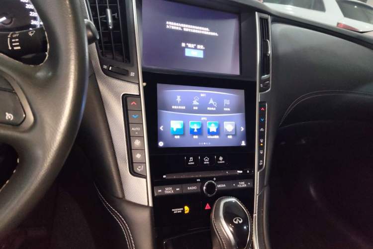 Used Infiniti Q50L 2018 2.0T Enjoyment Version China VI Standard Audio And AC Panel