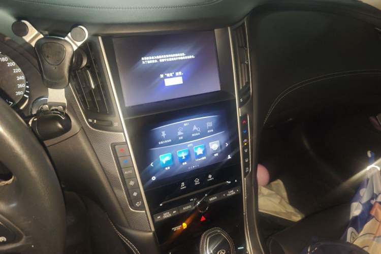 Used Infiniti Q50L 2018 2.0T Enjoyment Edition China V standard Audio And AC Panel