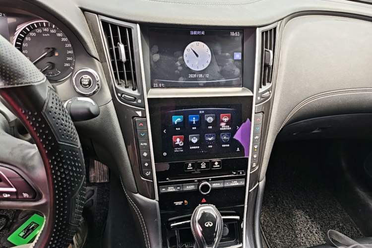 Used Infiniti Q50L 2018 2.0T Comfort Edition China V Standard Audio And AC Panel