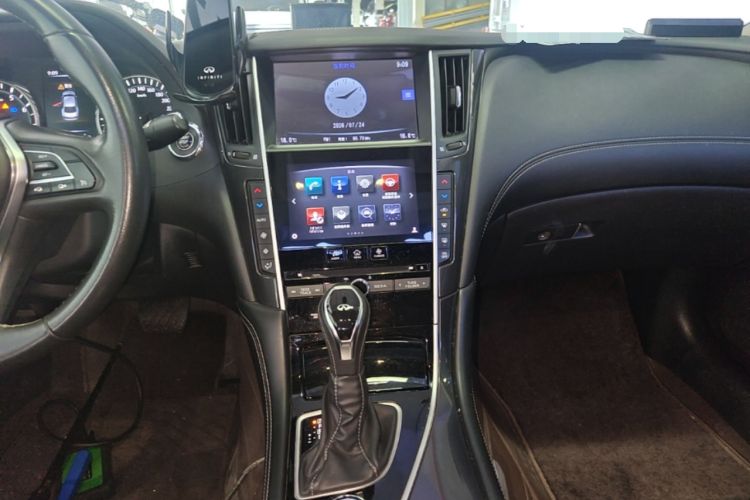 Used Infiniti Q50L 2018 2.0T Comfort Edition China VI Standard Audio And AC Panel