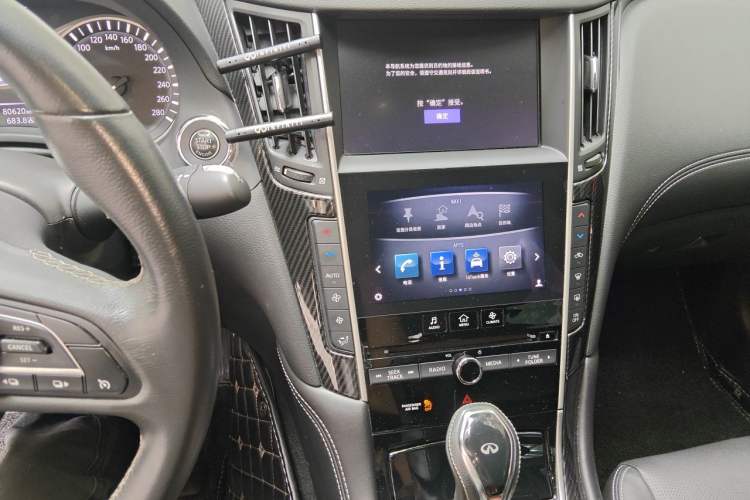 Used Infiniti Q50L 2018 2.0T Enjoyment Version China V Standard Audio And AC Panel