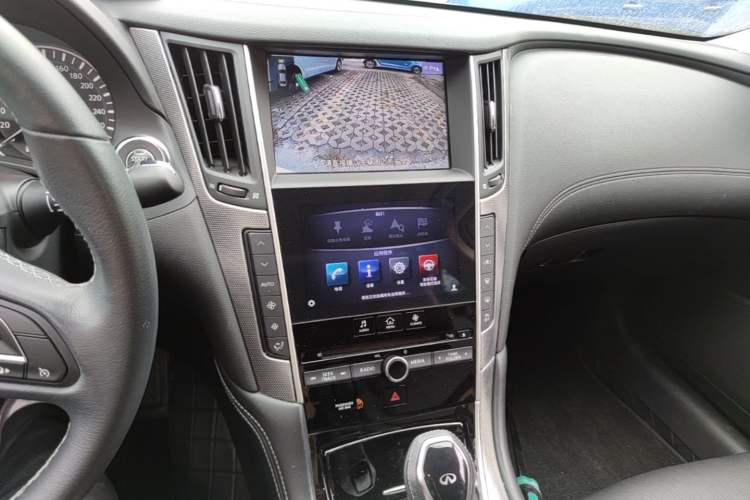 Used Infiniti Q50L 2018 2.0T Enjoyment Version China VI Standard Audio And AC Panel