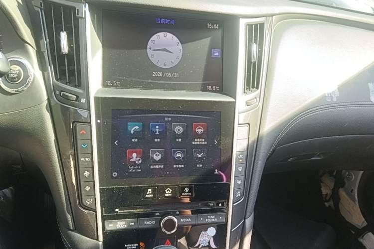 Used Infiniti Q50L 2018 2.0T Comfort Edition China V Standard Audio And AC Panel