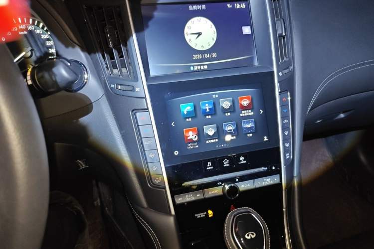 Used Infiniti Q50L 2018 2.0T Comfort Edition China VI Standard Audio And AC Panel