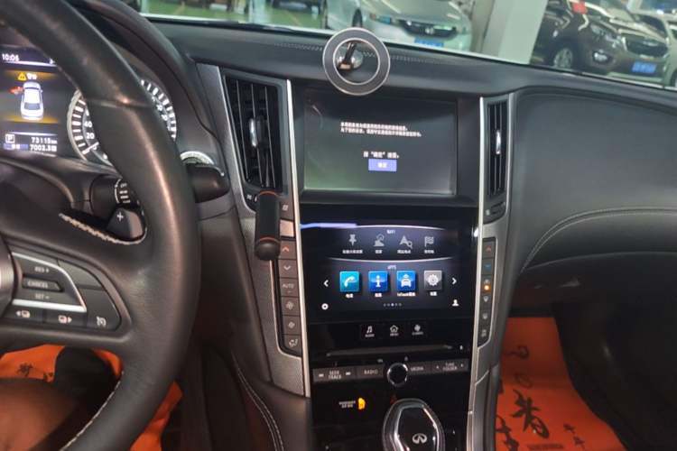 Used Infiniti Q50L 2018 2.0T Enjoyment Version China V Standard Audio And AC Panel