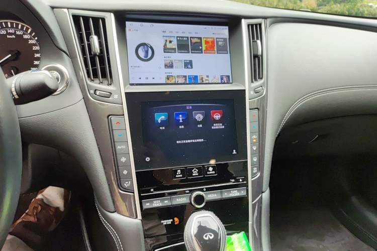 Used Infiniti Q50L 2018 2.0T Comfort Edition China VI Standard Audio And AC Panel