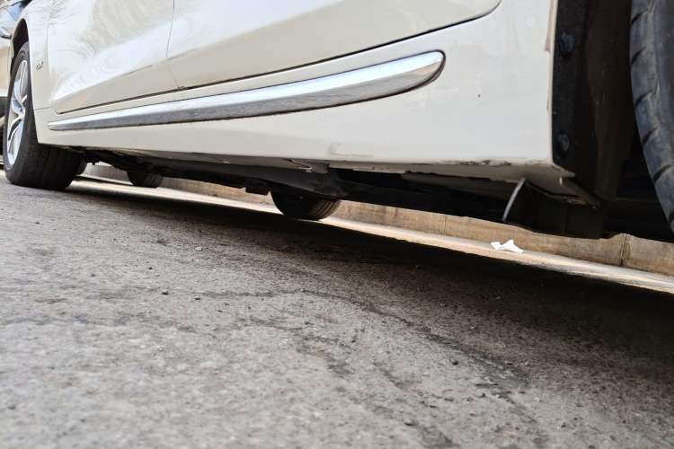 Used Infiniti Q50L 2018 2.0T Comfort Edition China VI Standard Chassis Rear Left