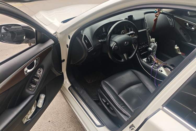 Used Infiniti Q50L 2018 2.0T Comfort Edition China V Standard Driver Seat