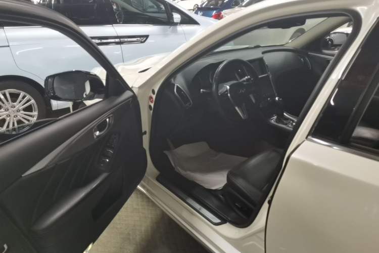 Used Infiniti Q50L 2018 2.0T Enjoyment Version China V Standard Driver Seat