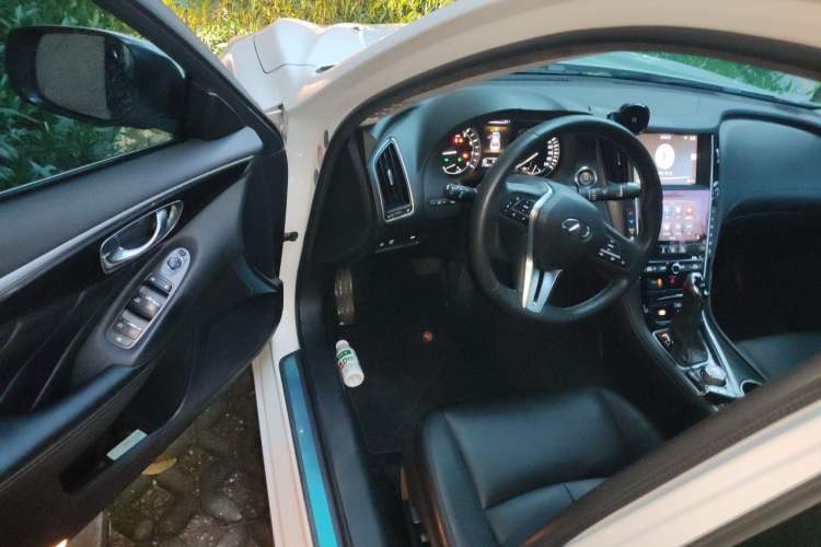 Used Infiniti Q50L 2018 2.0T Comfort Edition China V Standard Driver Seat