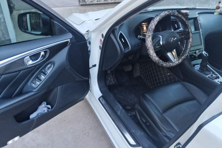 Used Infiniti Q50L 2018 2.0T Comfort Edition China VI Standard Driver Seat