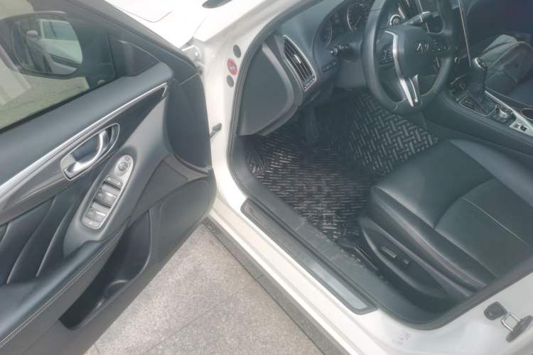 Used Infiniti Q50L 2018 2.0T Comfort Edition China VI Standard Driver Seat