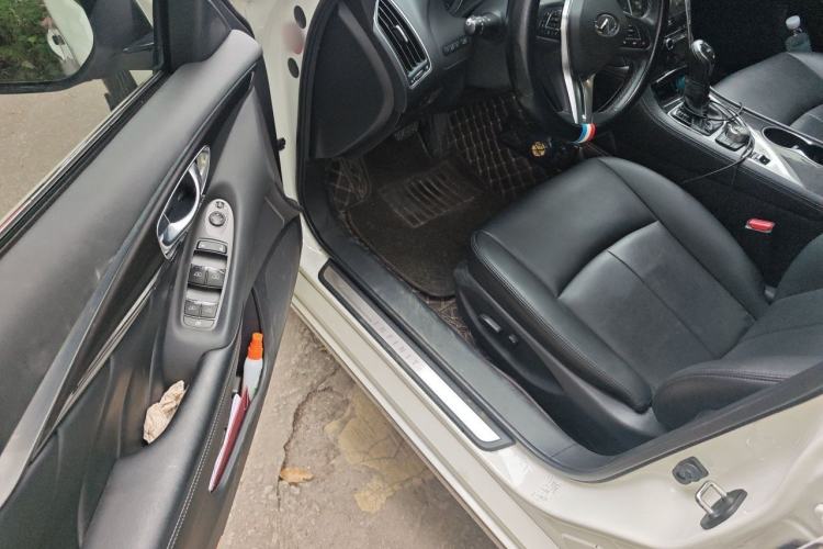 Used Infiniti Q50L 2018 2.0T Comfort Edition China VI Standard Driver Seat